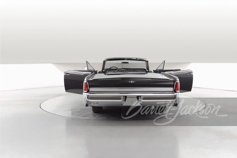 1964 Lincoln Continental 4th Gen - Image 28 of 31