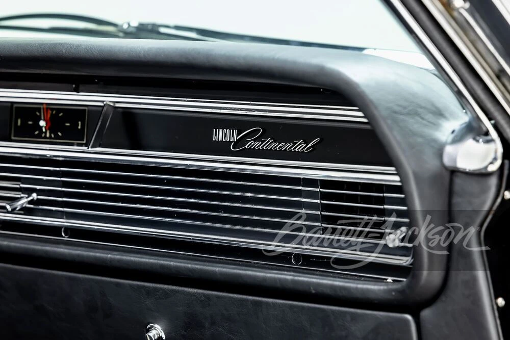 1964 Lincoln Continental 4th Gen - Image 10 of 31