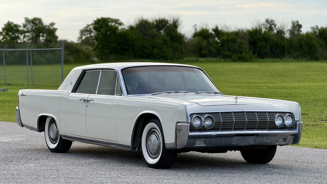 1964 Lincoln Continental 4th Gen - Image 3 of 25
