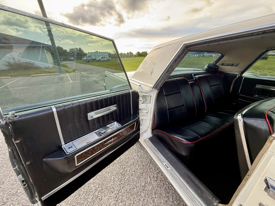 1964 Lincoln Continental 4th Gen - Image 22 of 25