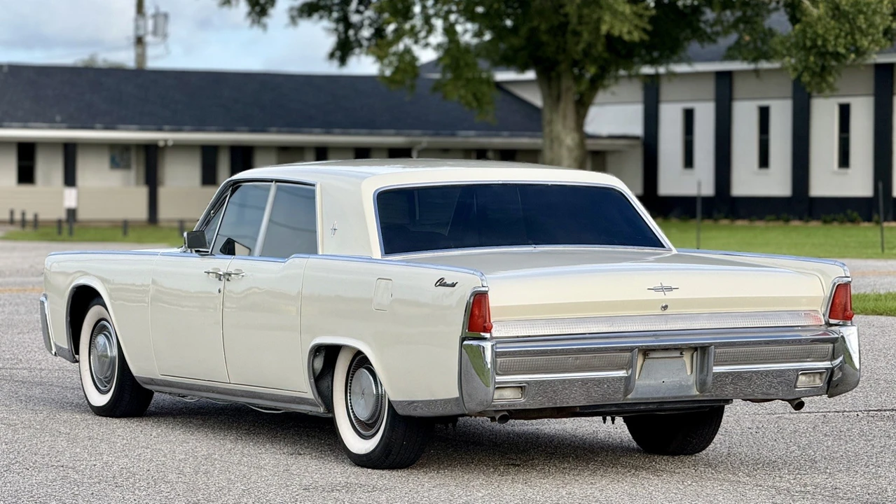 1964 Lincoln Continental 4th Gen - Image 7 of 25
