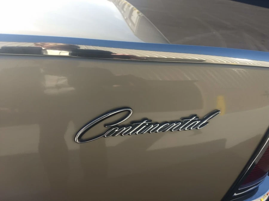 1964 Lincoln Continental 4th Gen - Image 10 of 12