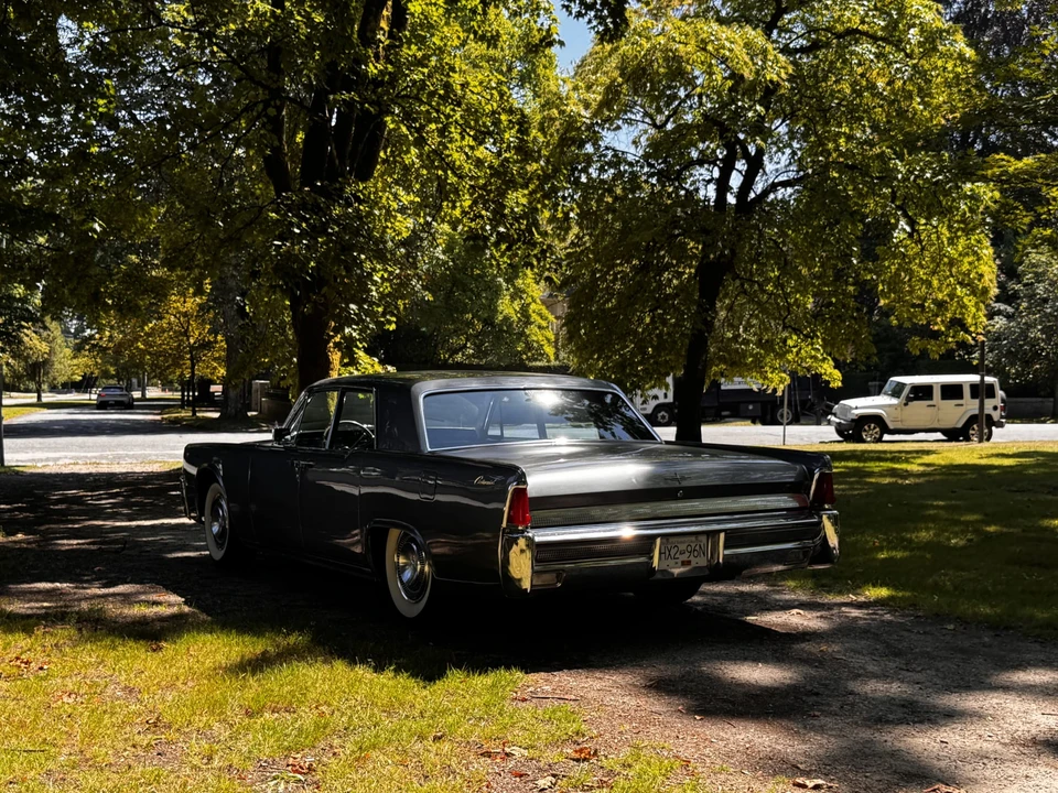1964 Lincoln Continental 4th Gen - Image 14 of 31