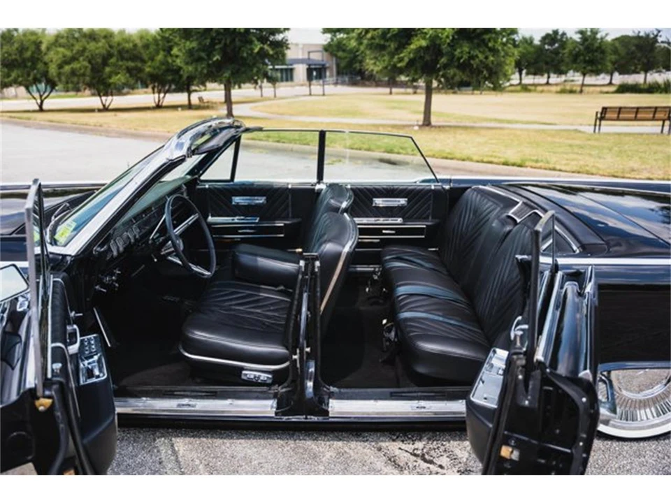 1964 Lincoln Continental 4th Gen - Image 28 of 31