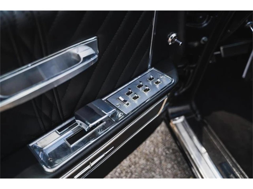 1964 Lincoln Continental 4th Gen - Image 25 of 31
