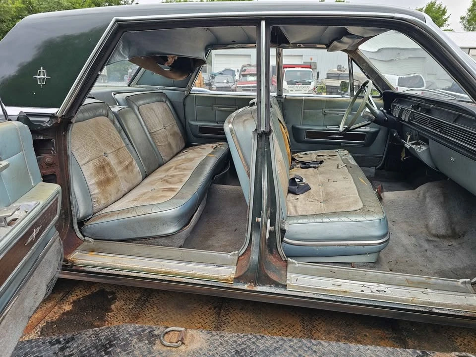 1964 Lincoln Continental 4th Gen - Image 8 of 19
