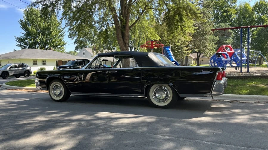 1964 Lincoln Continental 4th Gen - Image 18 of 23