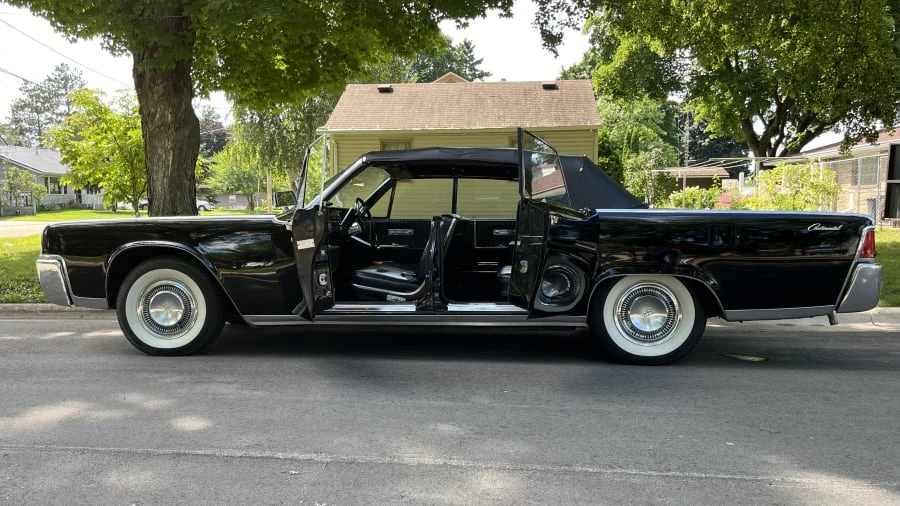 1964 Lincoln Continental 4th Gen - Image 22 of 23