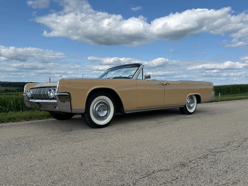1964 Lincoln Continental 4th Gen - Image 3 of 31