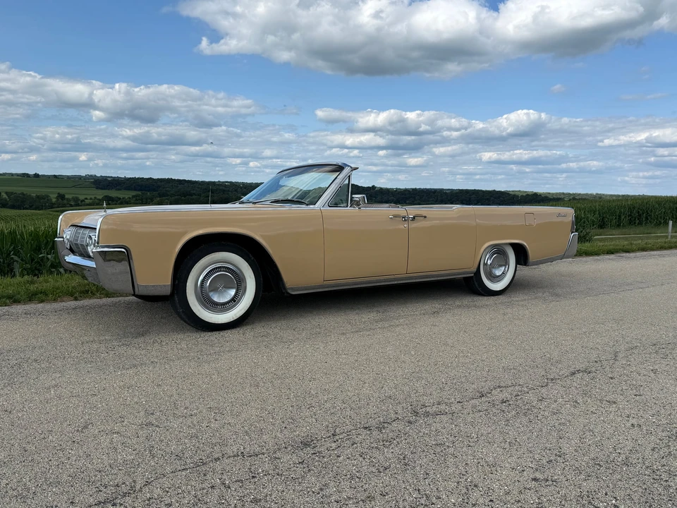 1964 Lincoln Continental 4th Gen - Image 2 of 31