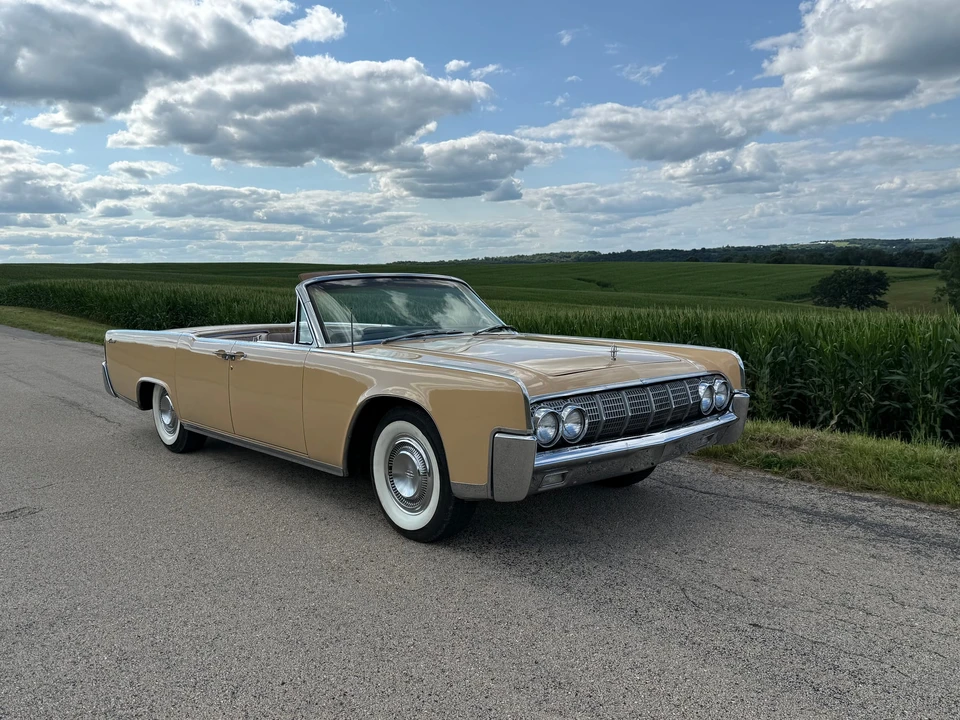 1964 Lincoln Continental 4th Gen - Image 12 of 31