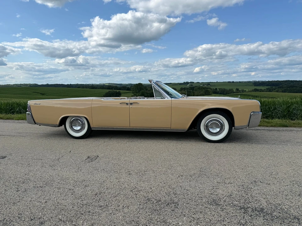 1964 Lincoln Continental 4th Gen - Image 17 of 31