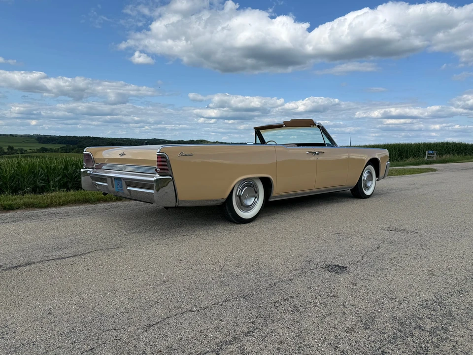 1964 Lincoln Continental 4th Gen - Image 24 of 31