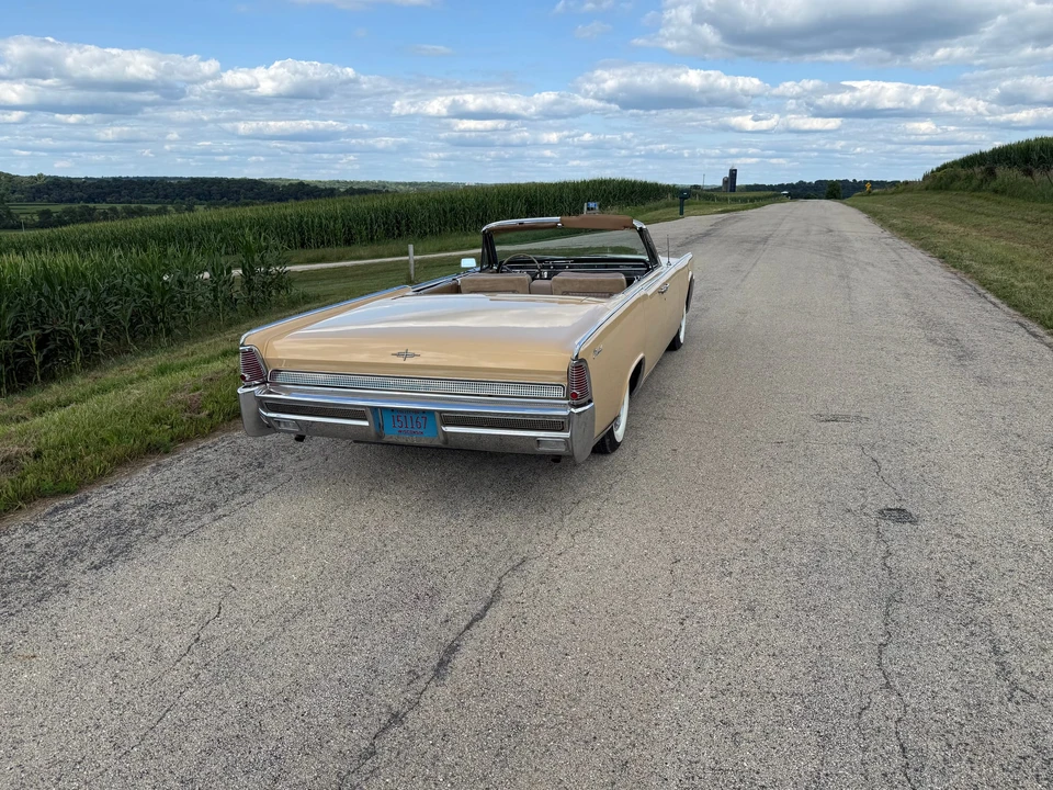 1964 Lincoln Continental 4th Gen - Image 30 of 31