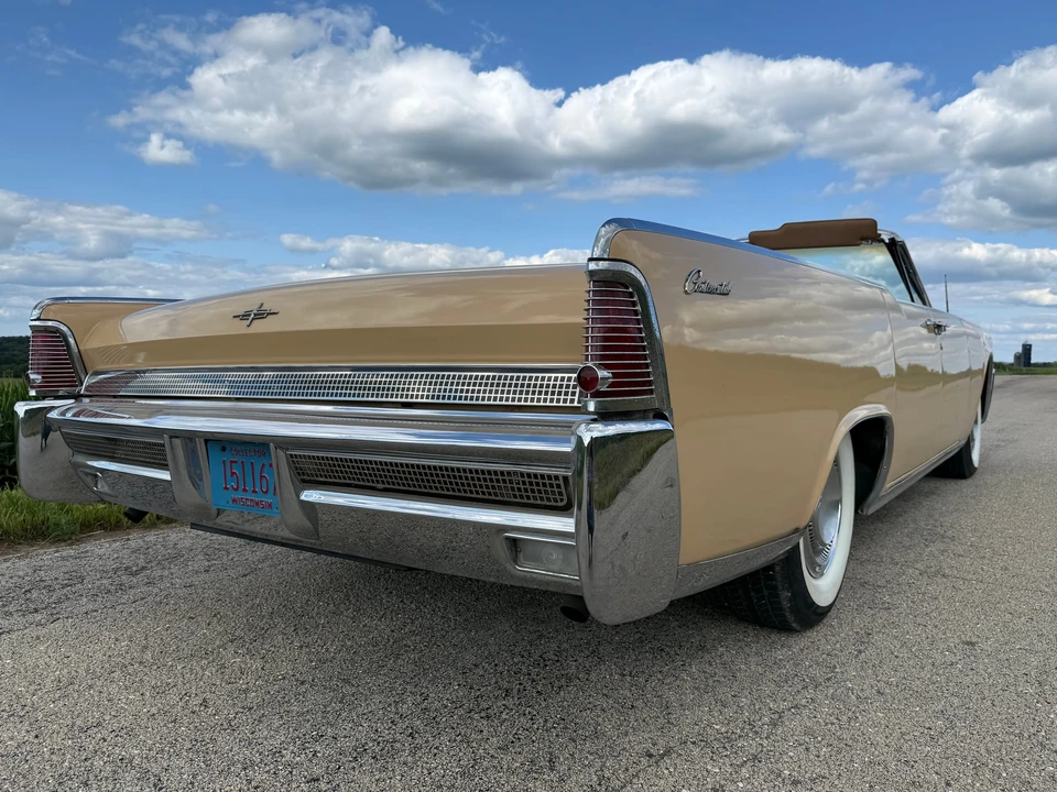 1964 Lincoln Continental 4th Gen - Image 26 of 31