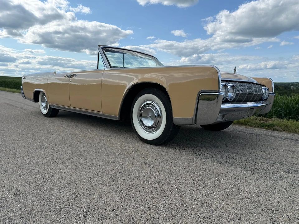 1964 Lincoln Continental 4th Gen - Image 13 of 31