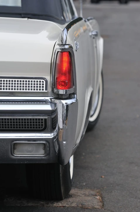 1964 Lincoln Continental 4th Gen - Image 8 of 9