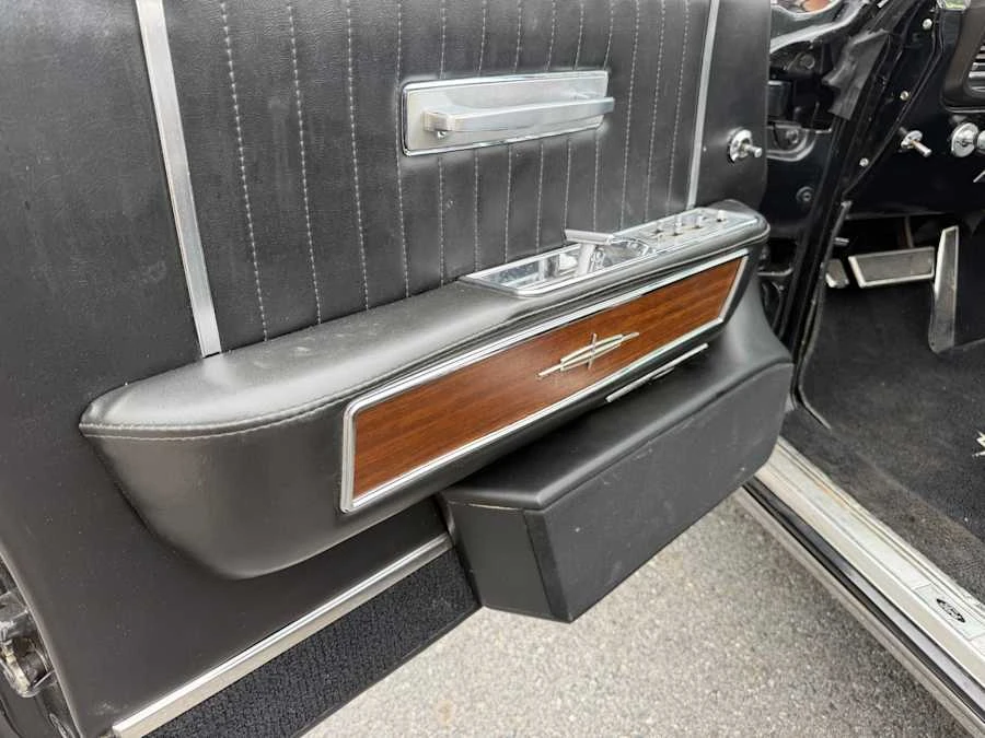 1964 Lincoln Continental 4th Gen - Image 21 of 29