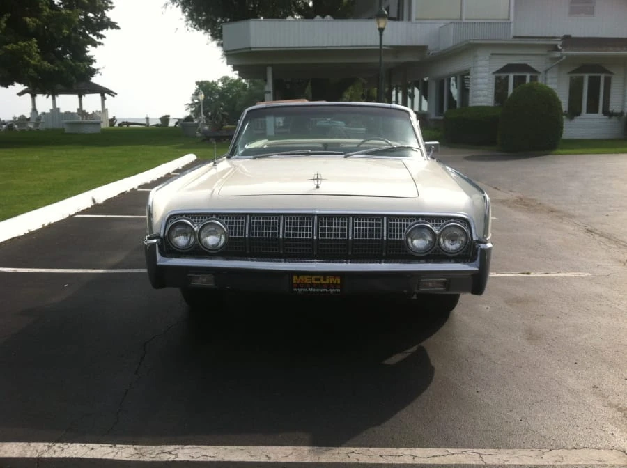 1964 Lincoln Continental 4th Gen - Image 10 of 11