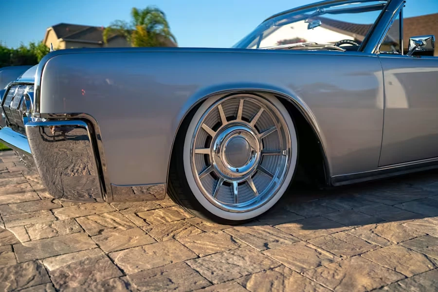 1964 Lincoln Continental 4th Gen - Image 11 of 31