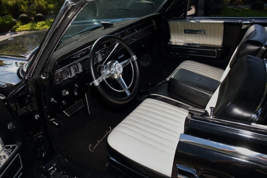 1964 Lincoln Continental 4th Gen - Image 27 of 31