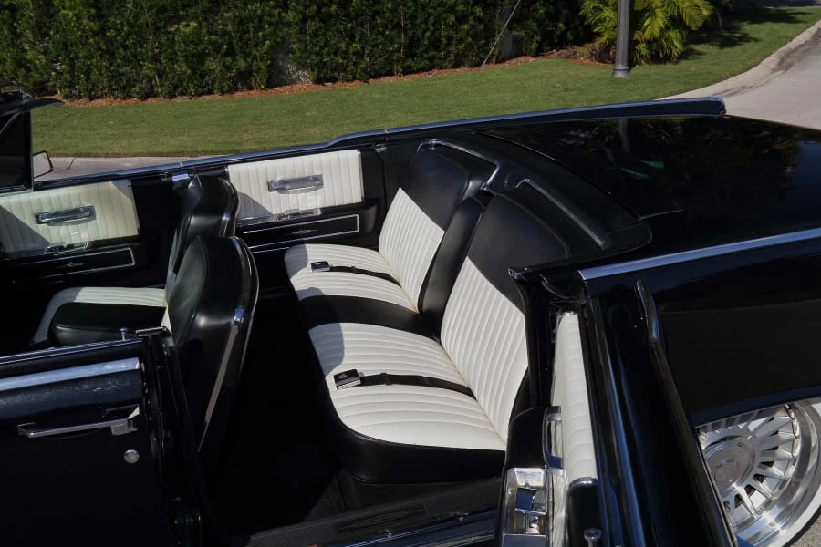 1964 Lincoln Continental 4th Gen - Image 25 of 31
