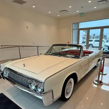 1964 Lincoln Continental Executive Sedan 4D