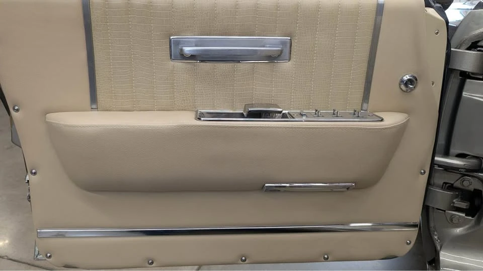 1964 Lincoln Continental 4th Gen - Image 12 of 15