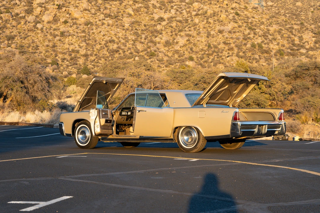 1964 Lincoln Continental 4th Gen - Image 17 of 31