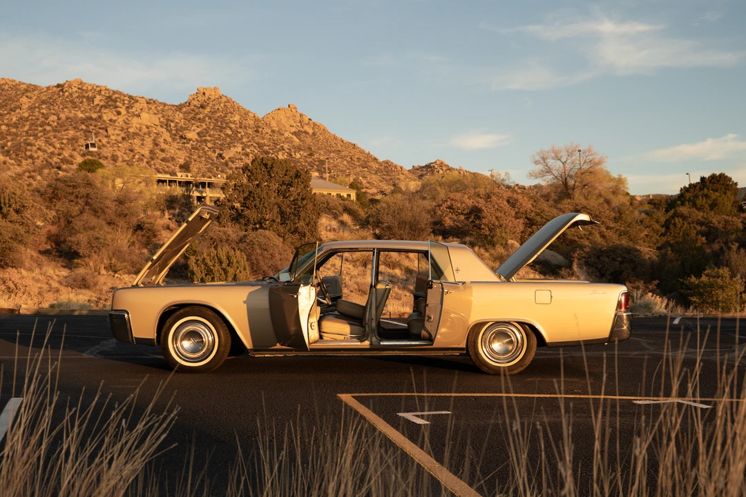 1964 Lincoln Continental 4th Gen - Image 16 of 31