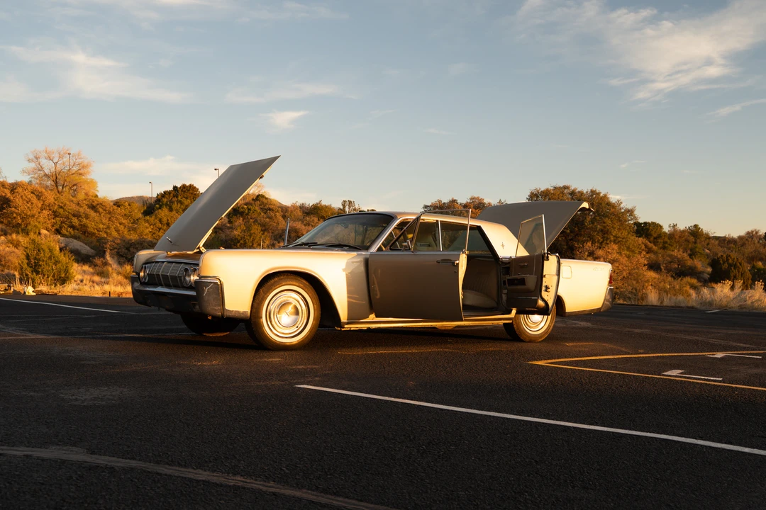 1964 Lincoln Continental 4th Gen - Image 15 of 31