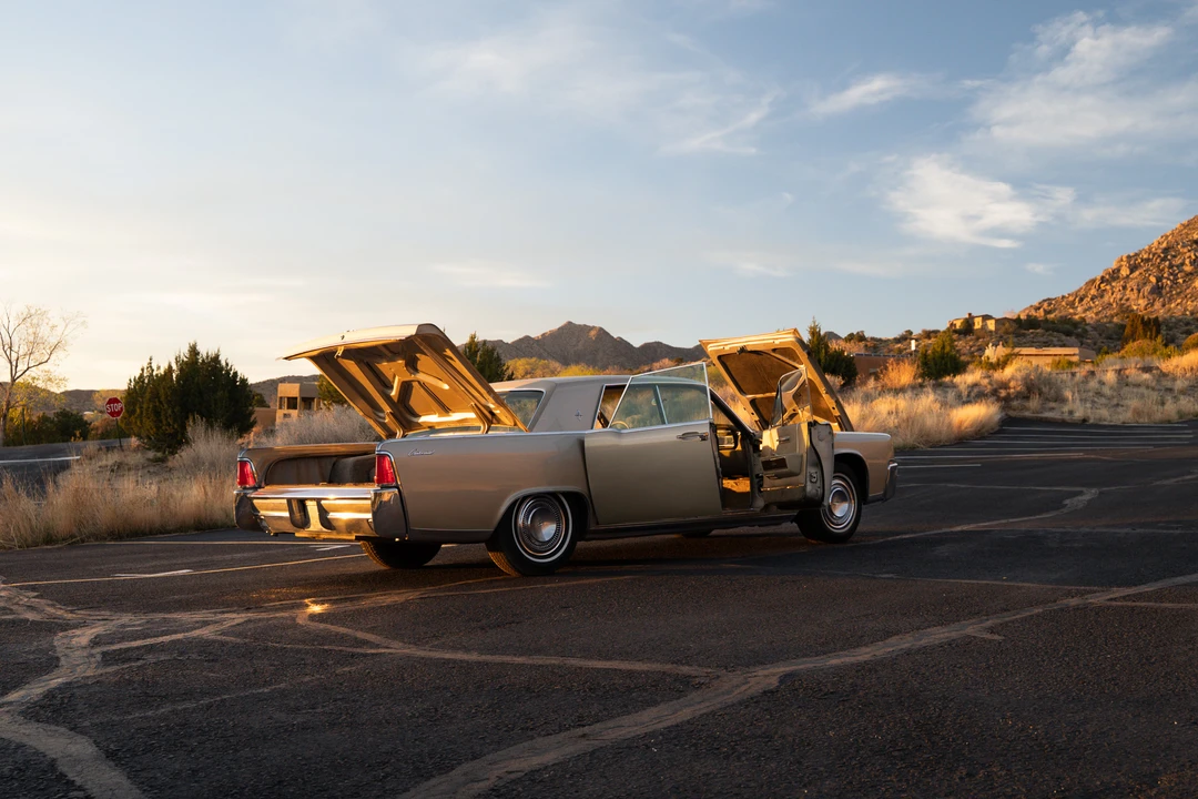 1964 Lincoln Continental 4th Gen - Image 18 of 31