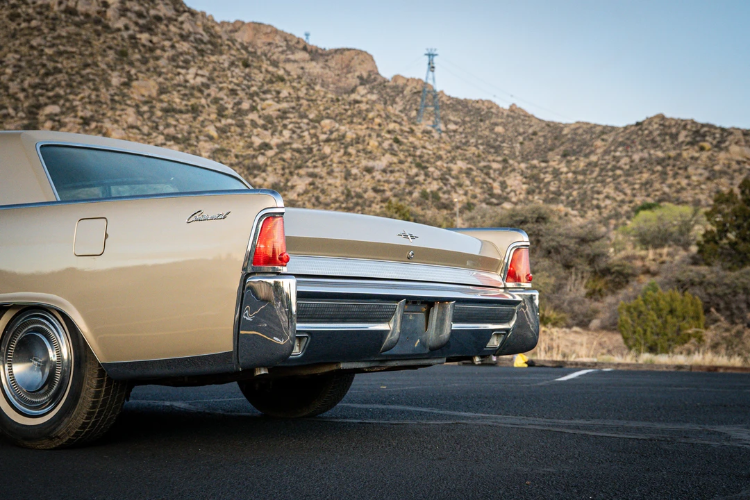 1964 Lincoln Continental 4th Gen - Image 22 of 31