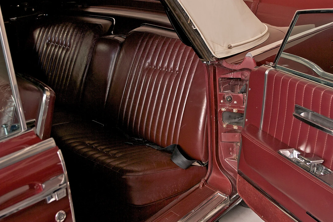 1964 Lincoln Continental 4th Gen - Image 4 of 4