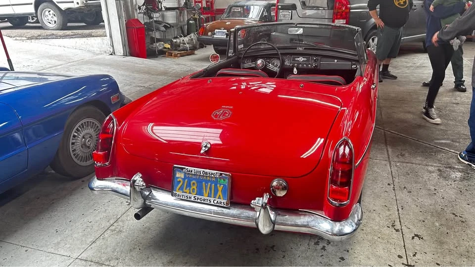 1964 MG MGB Roadster - Image 2 of 9