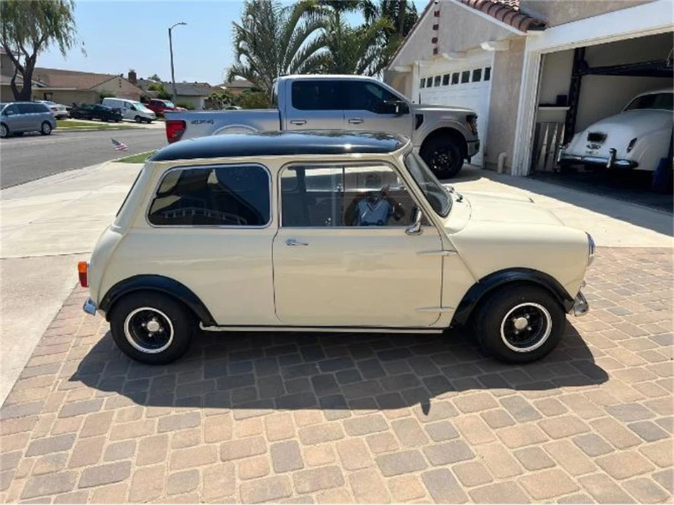 1964 Mini Mini Mark I - Image 2 of 11