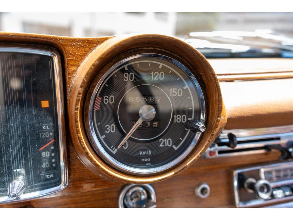 1964 Mercedes-Benz W187 220 - Image 9 of 16