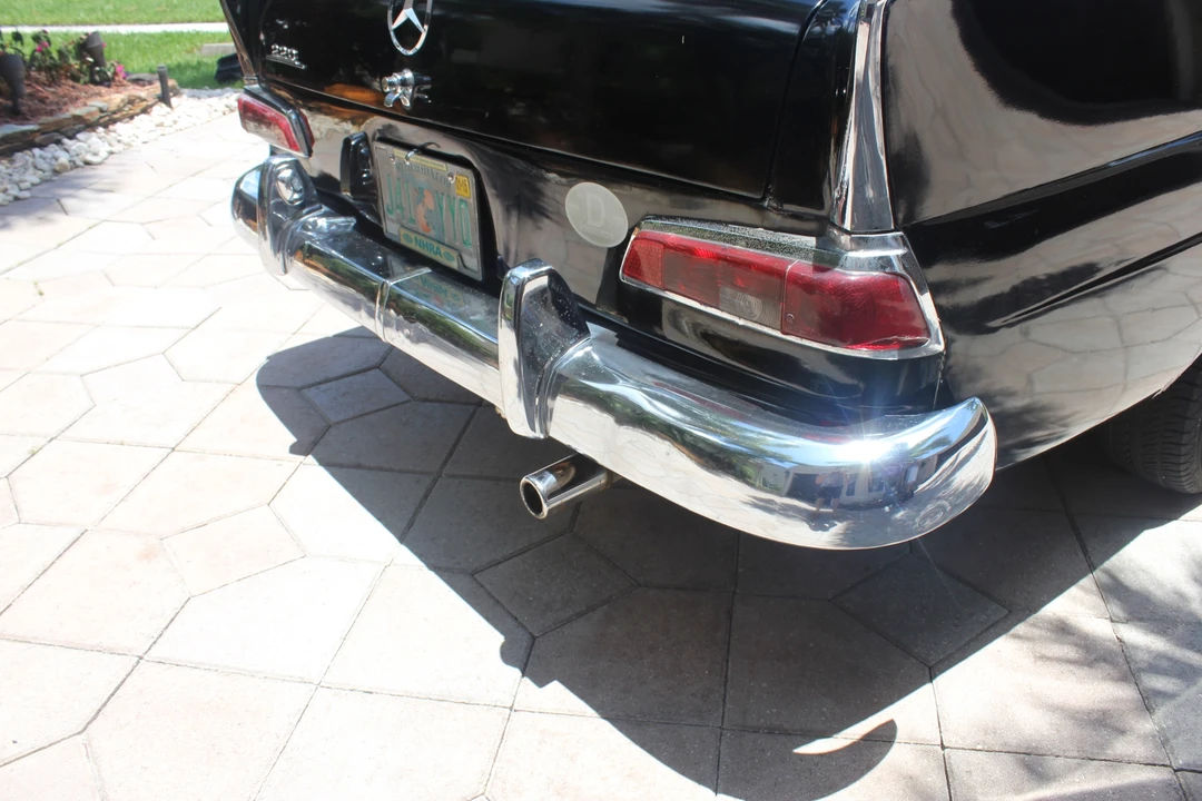 1964 Mercedes-Benz W111 Sedan - Image 19 of 31