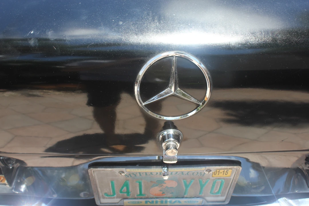 1964 Mercedes-Benz W111 Sedan - Image 17 of 31