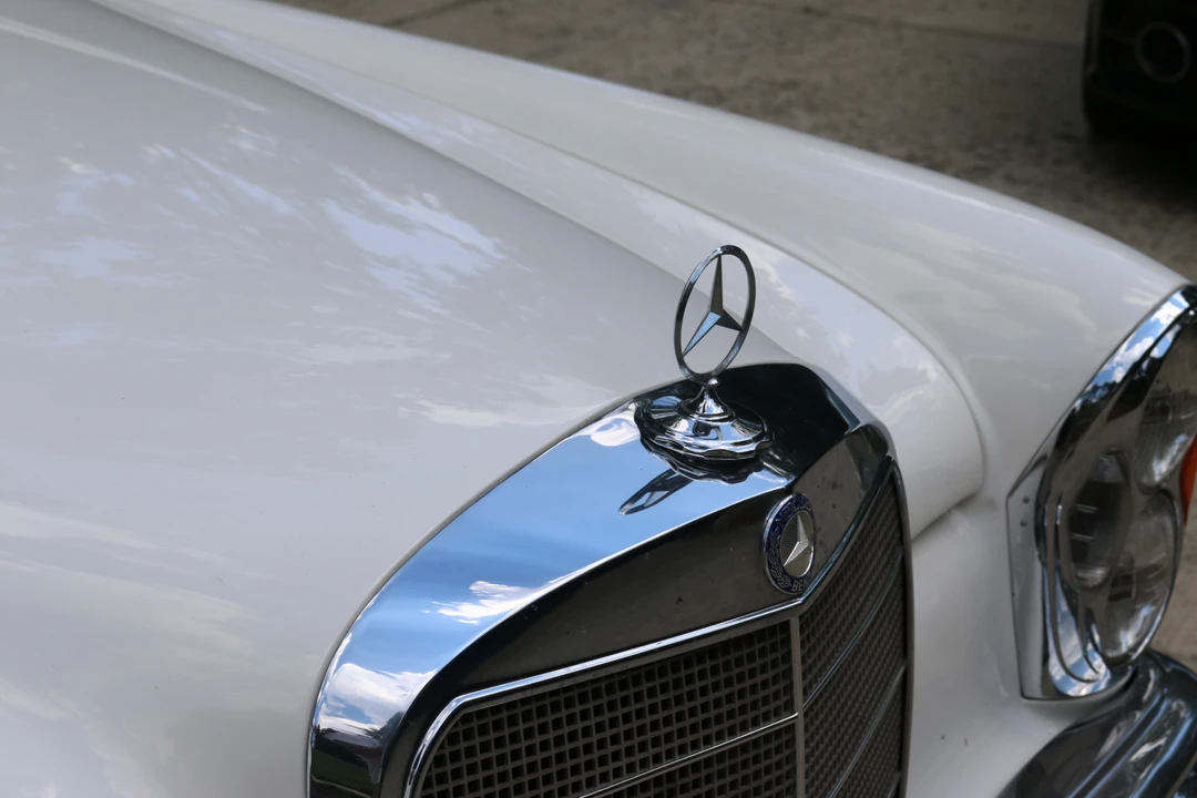 1964 Mercedes-Benz W111 Cabriolet - Image 8 of 31