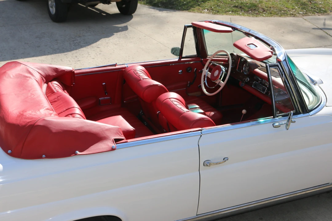 1964 Mercedes-Benz W111 Cabriolet - Image 11 of 31