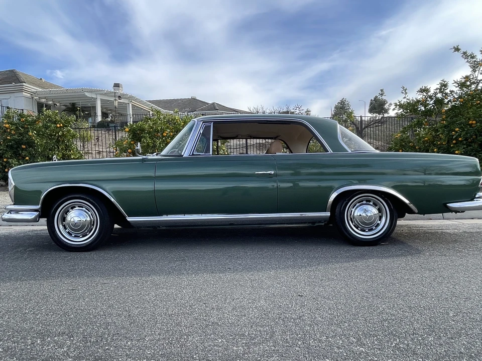 1964 Mercedes-Benz W111 Coupe - Image 30 of 31