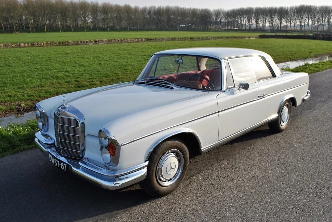 1964 Mercedes-Benz W112 - Image 14 of 30
