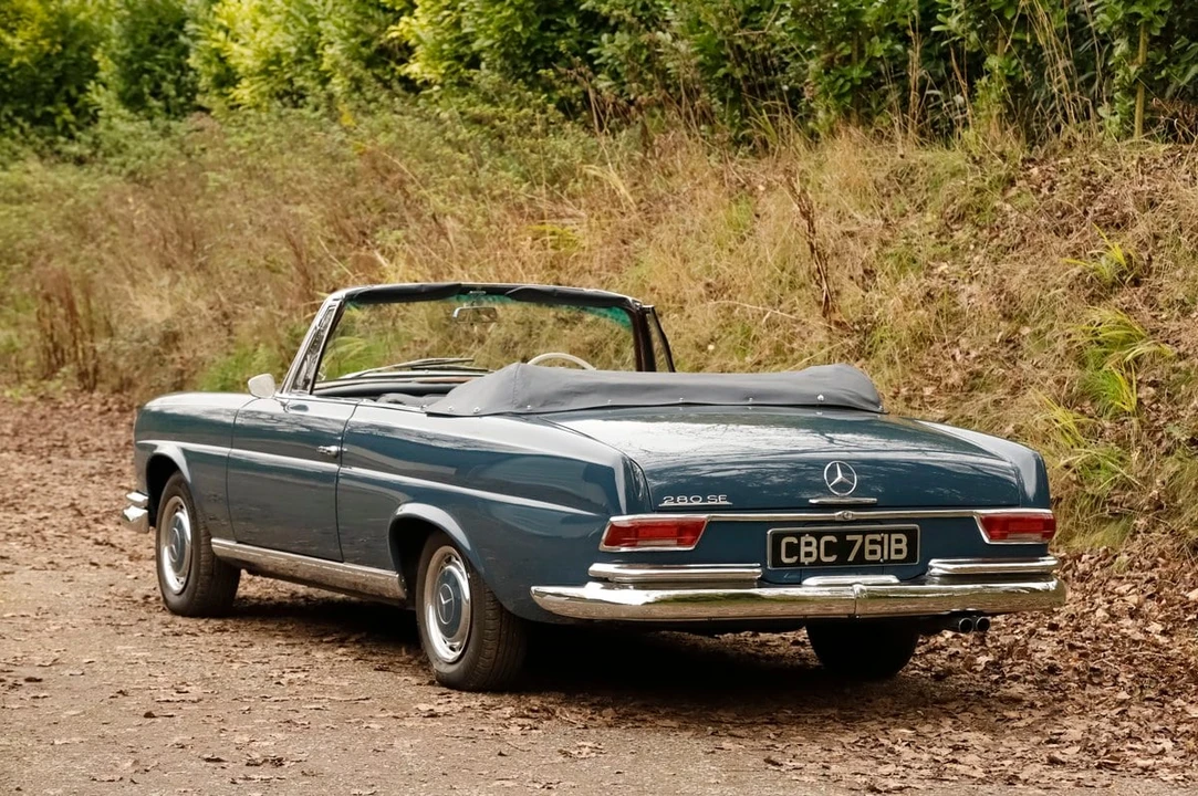 1964 Mercedes-Benz W111 Cabriolet - Image 10 of 30