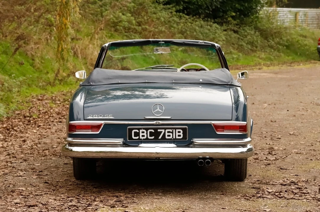 1964 Mercedes-Benz W111 Cabriolet - Image 11 of 30