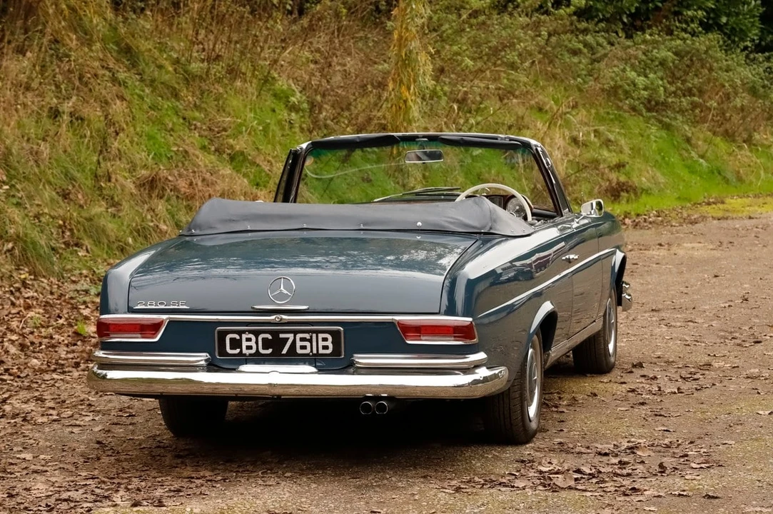 1964 Mercedes-Benz W111 Cabriolet - Image 12 of 30