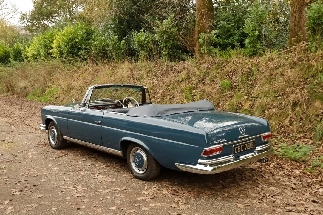 1964 Mercedes-Benz W111 Cabriolet - Image 4 of 30