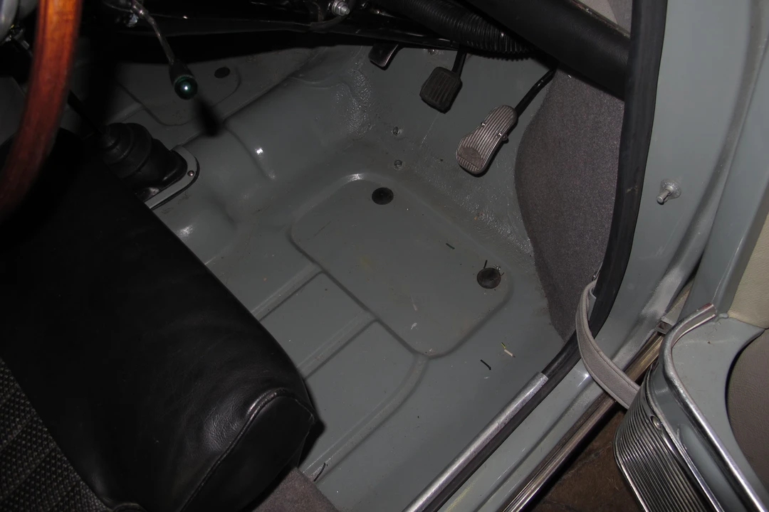 1964 Morris - Image 3 of 31