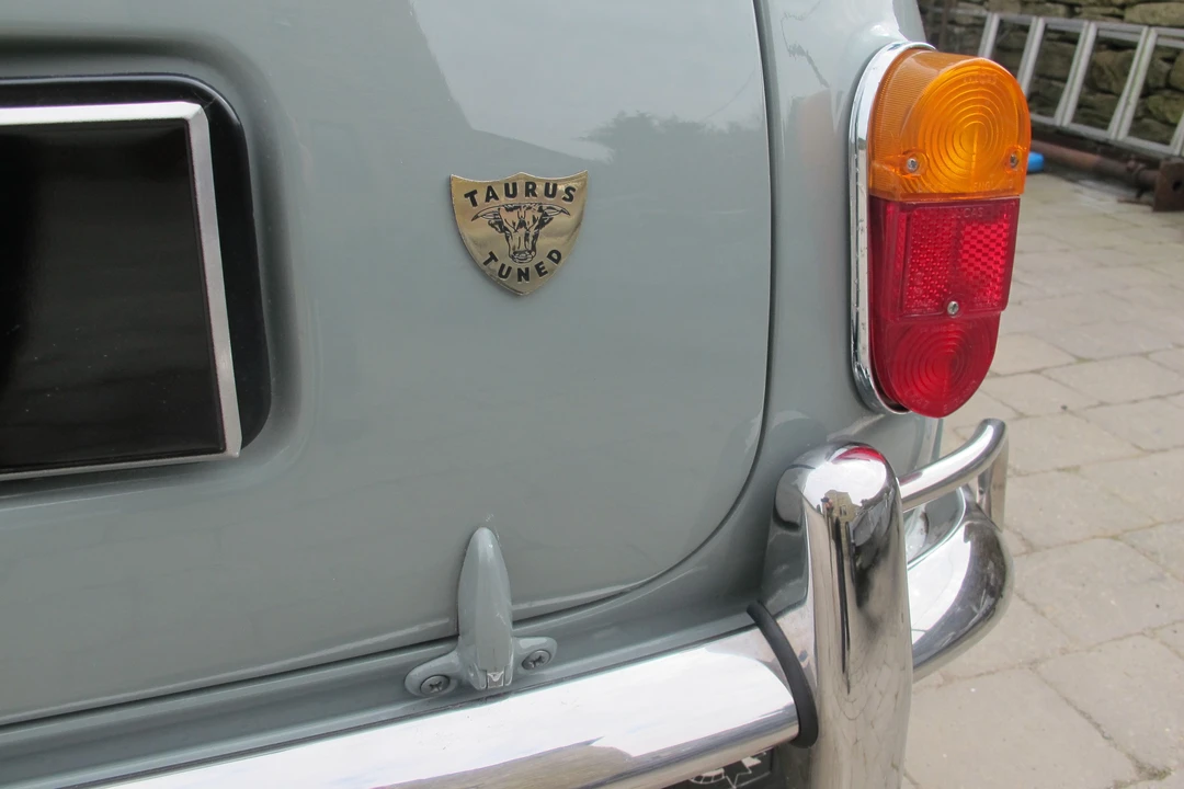 1964 Morris - Image 17 of 31