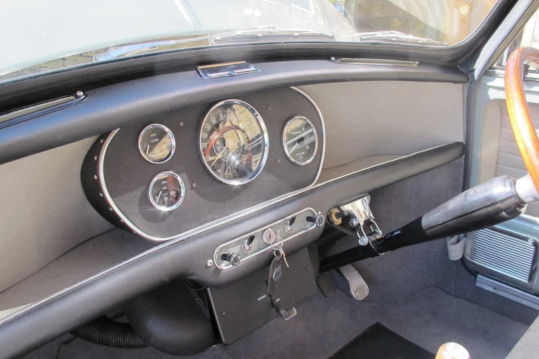 1964 Morris - Image 19 of 31